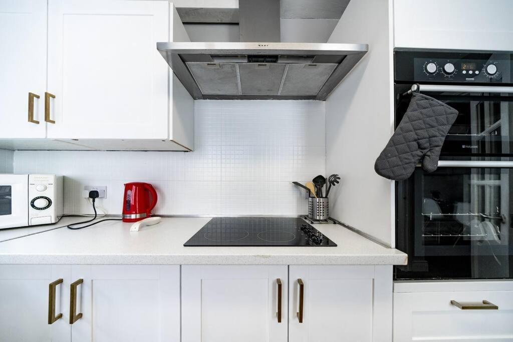 Cosy 2 Bedroom Town House Close To City Centre Belfast Luaran gambar